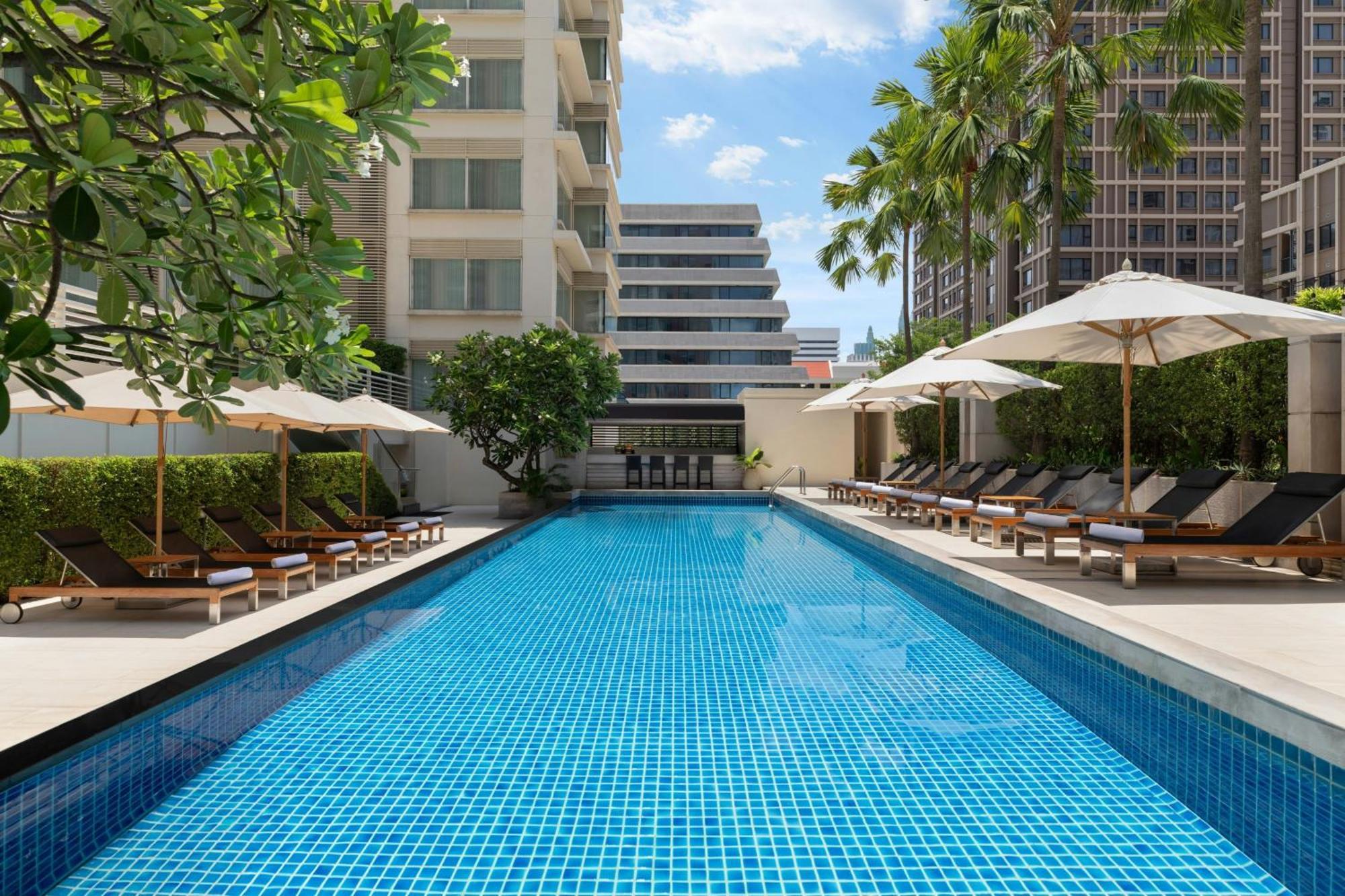 Отель Courtyard By Marriott Бангкок Экстерьер фото