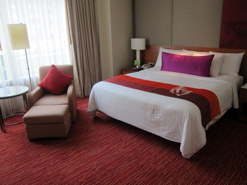 Отель Courtyard By Marriott Бангкок Экстерьер фото